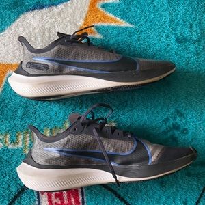 Nike Zoom Gravity men’s athletic shoes size 10.5
